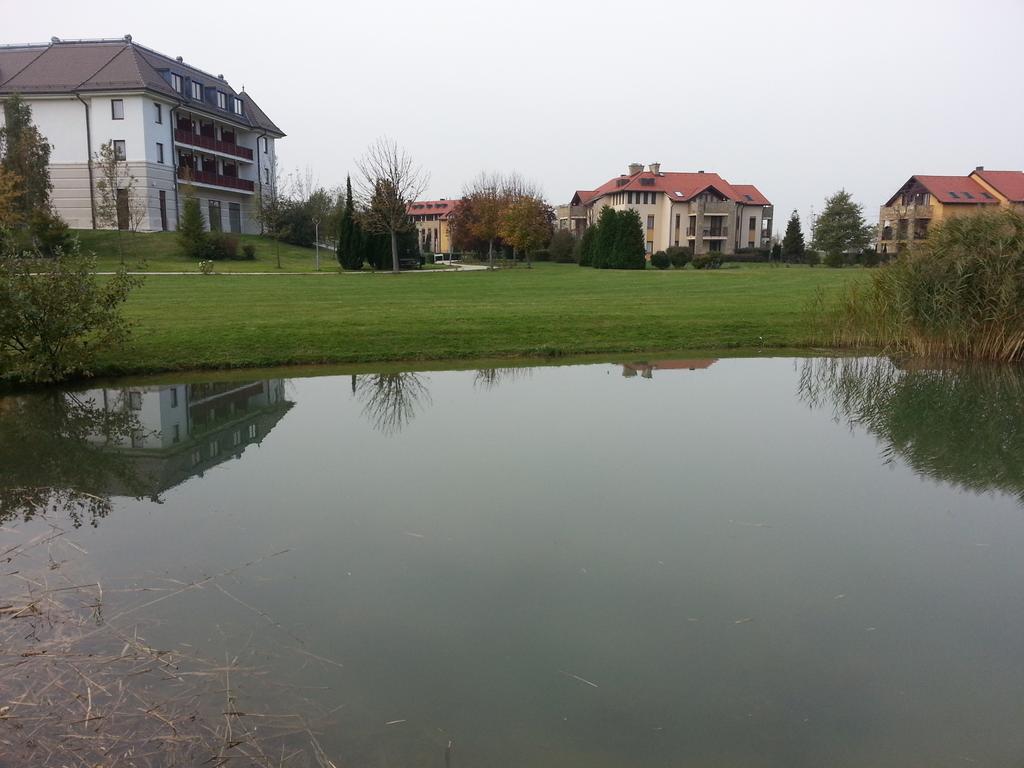Birdland Villapark Golf View Bük 外观 照片