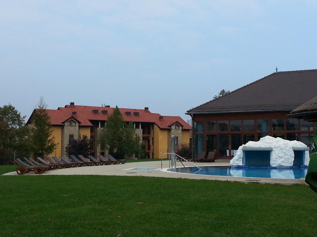 Birdland Villapark Golf View Bük 外观 照片